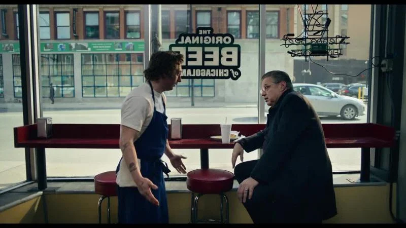 Кадры из сериала Медведь (2022)
